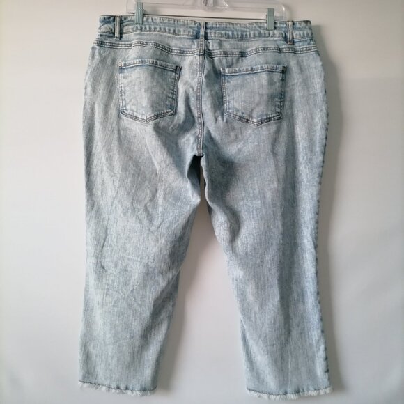 Cato Denim Womens Blue High Rise Distressed Capri Jeans Plus Size 18W - Picture 2 of 7